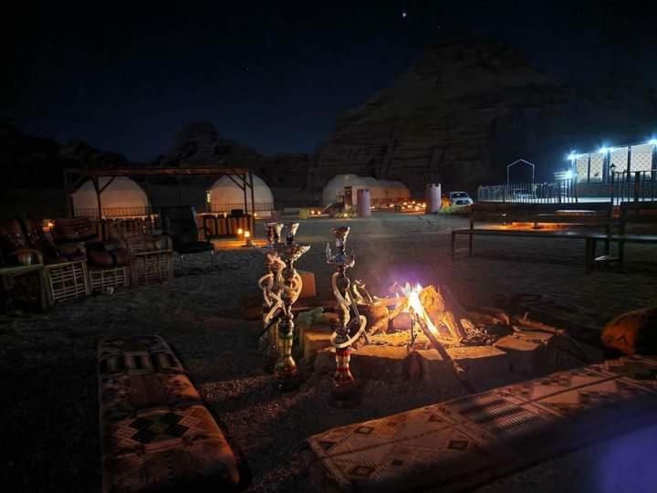 Sami Al Muzna Rum Camp Wadi Rum Bagian luar foto