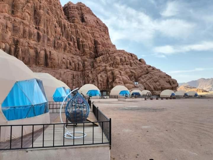 Sami Al Muzna Rum Camp Wadi Rum Bagian luar foto