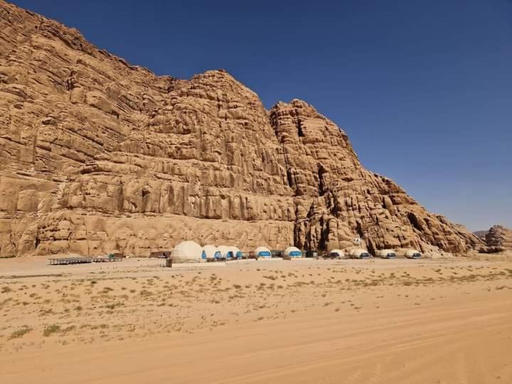 Sami Al Muzna Rum Camp Wadi Rum Bagian luar foto