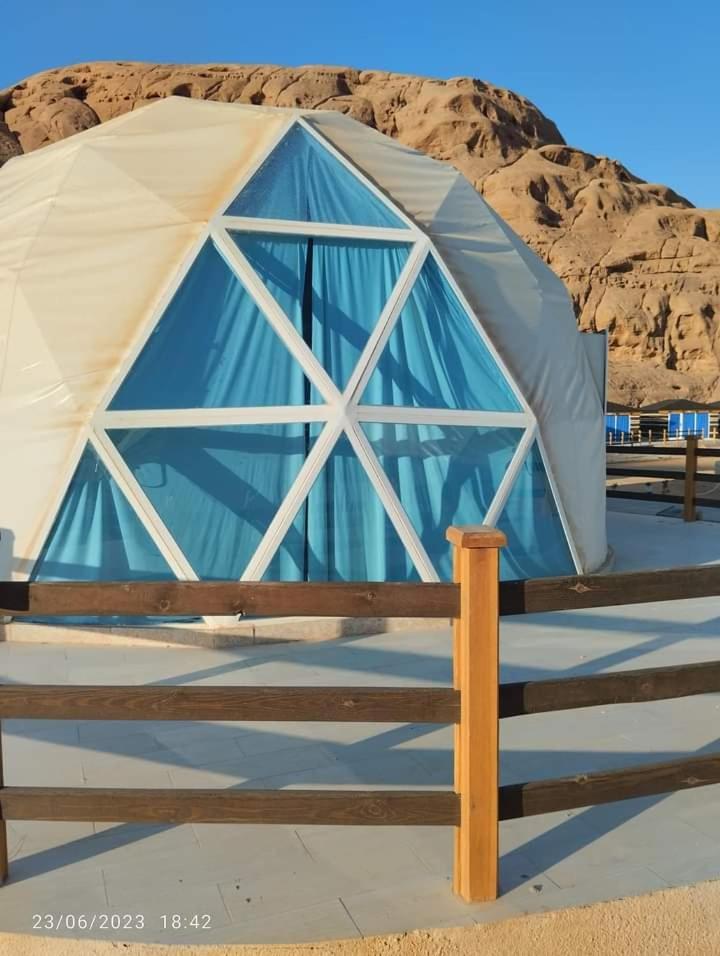 Sami Al Muzna Rum Camp Wadi Rum Bagian luar foto